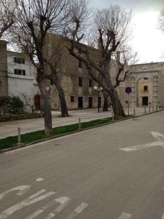 Cres Art Studio Lime Apartment Exterior photo