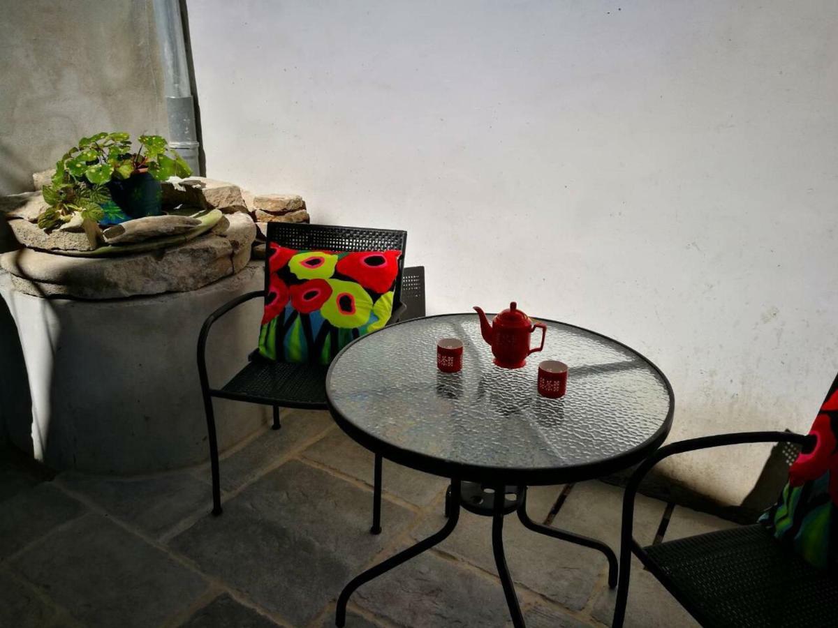 Cres Art Studio Lime Apartment Exterior photo