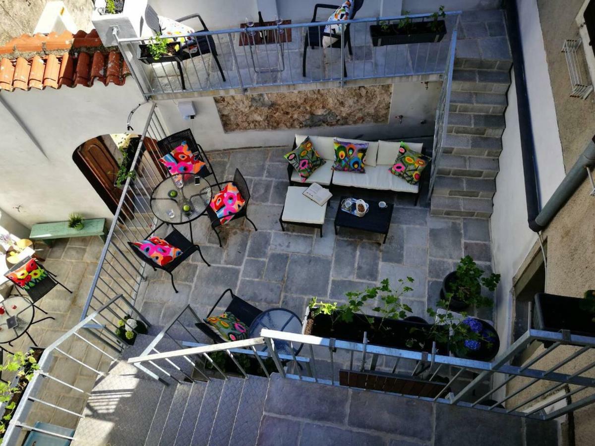 Cres Art Studio Lime Apartment Exterior photo